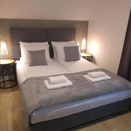 קרפאז' Hello Apartamenty - Szyszka Dwupoziomowa מראה חיצוני תמונה